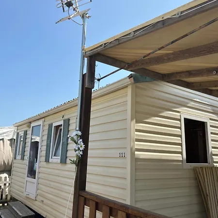 La Cigale مكان تخييم *